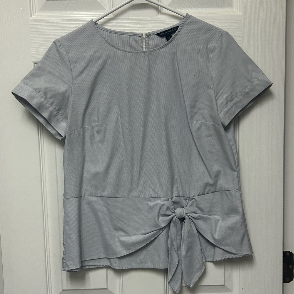 Banana republic Light grey and white stripe top
